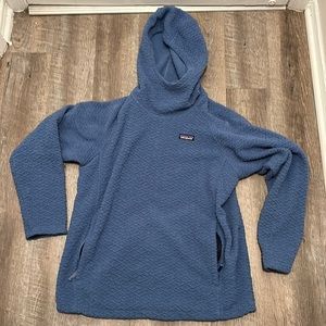 Patagonia Hooded Fleece Pullover w/ Pockets